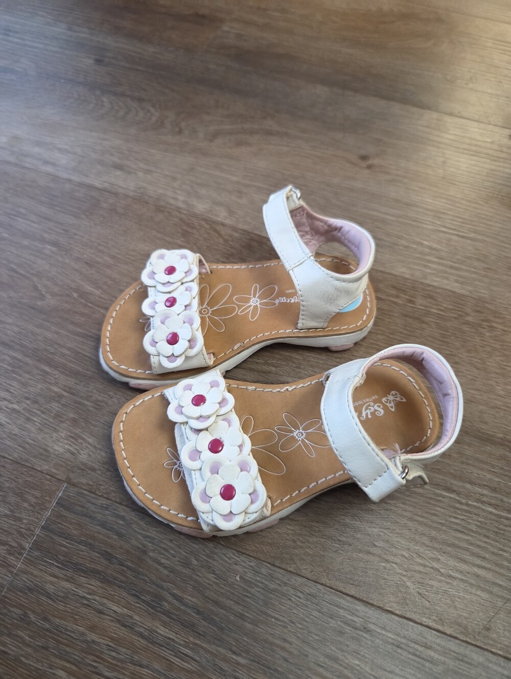 Self Esteem Baby Toddler Girl White Sandals Flower Sandals Size 6